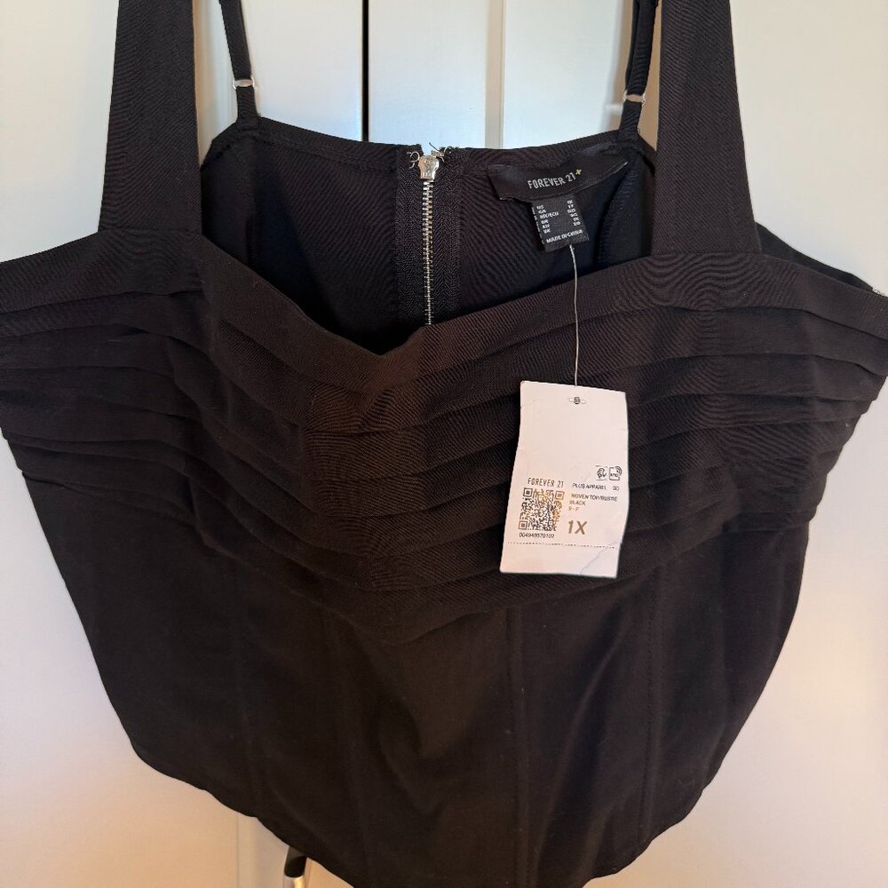 Forever 21 black cropped top
